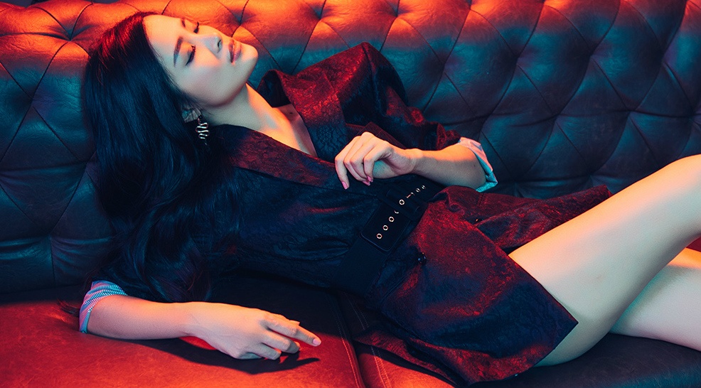 Dong Nhi tang ca khuc cho Lan Nhi su dung hinh anh