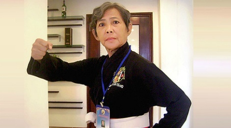 Nu cascadeur dau tien cua Viet Nam dam dot chay than minh qua doi hinh anh