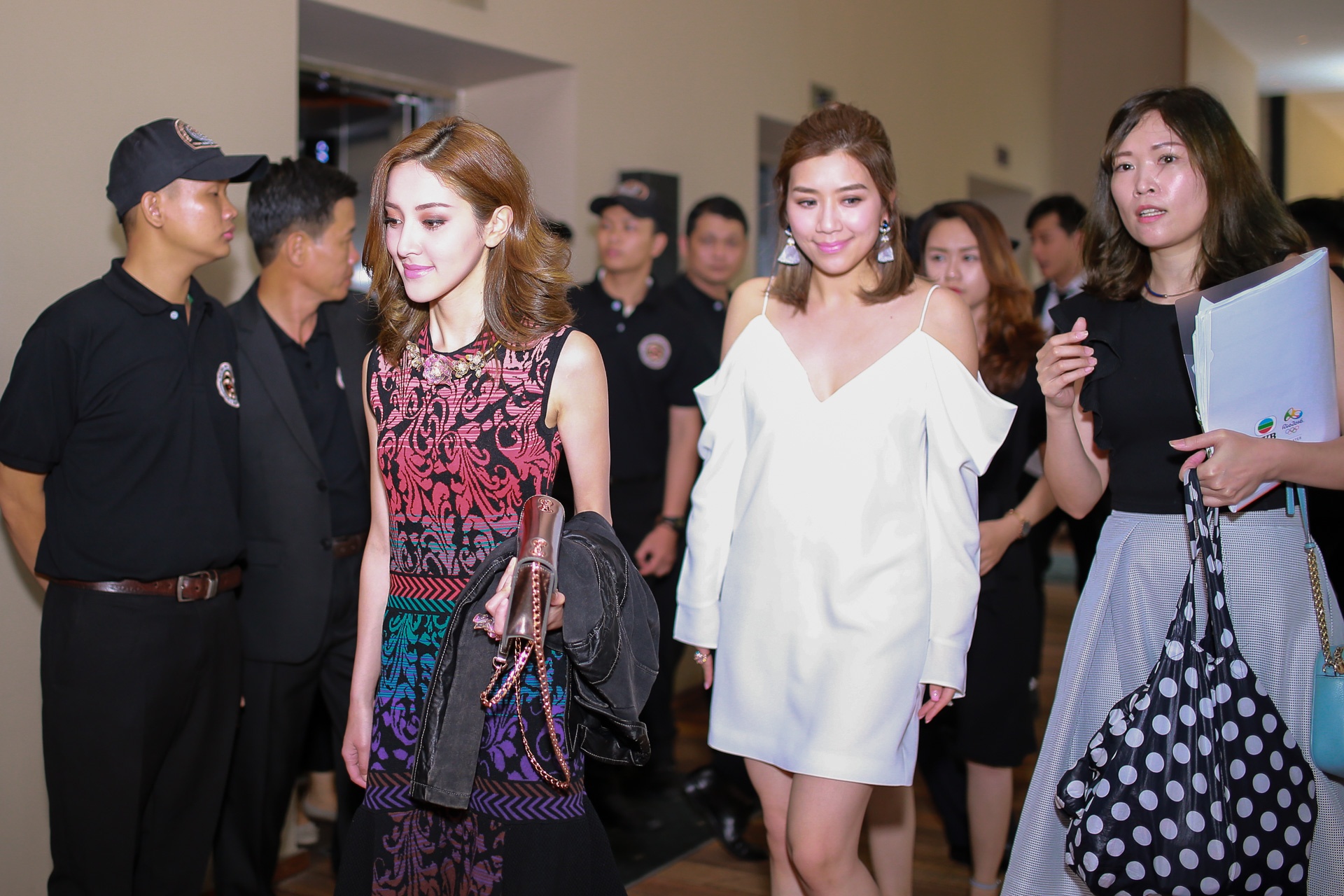 Hoa hậu Hồng Kông sang Việt Nam ảnh 2 Hoa hau Hong Kong sang Viet Nam anh 2