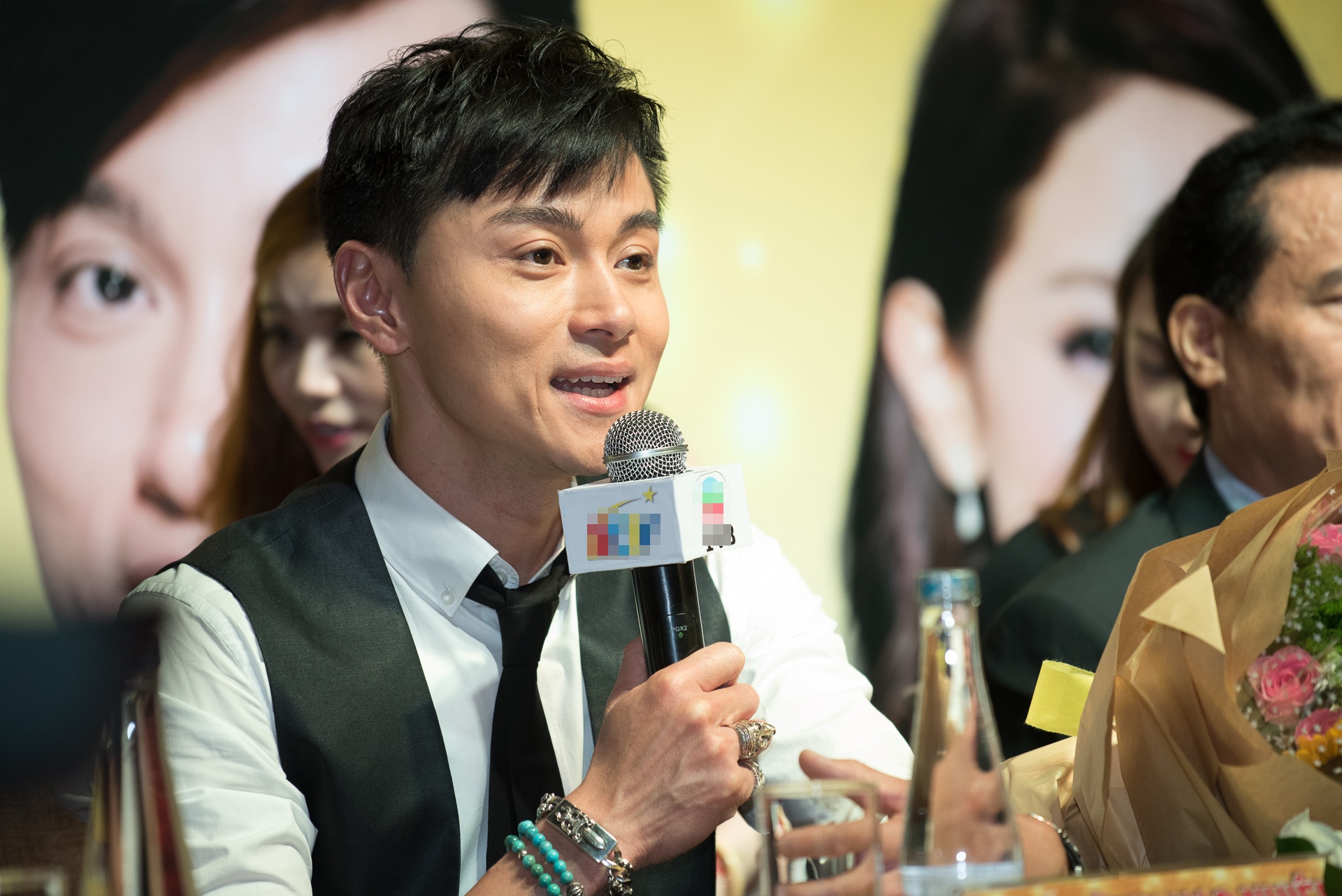 Hoa hậu Hồng Kông sang Việt Nam ảnh 9 Hoa hau Hong Kong sang Viet Nam anh 9