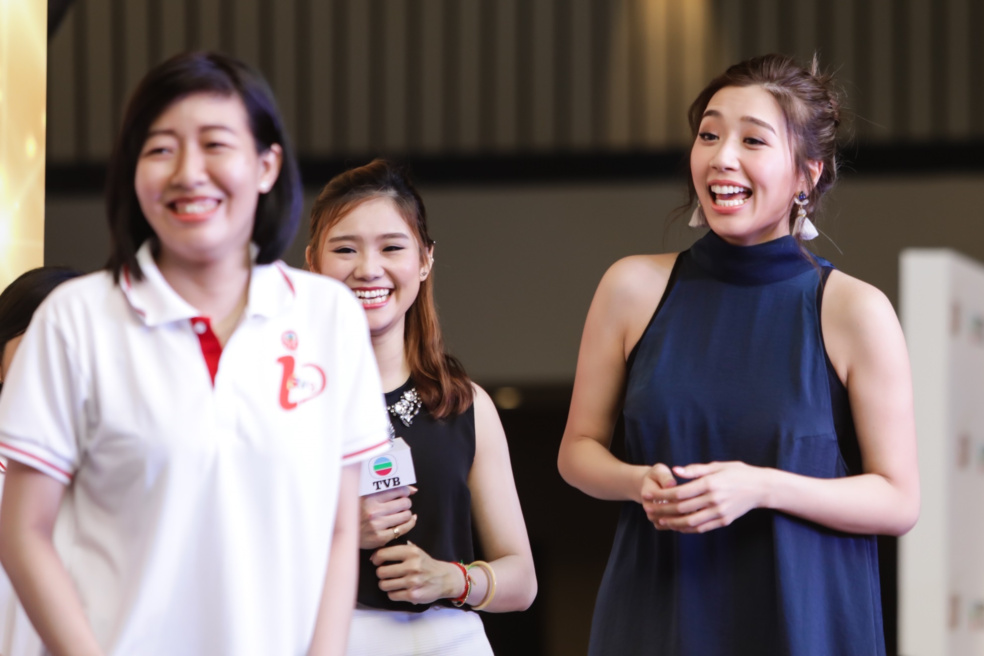 Hoa hau Hong Kong sang Viet Nam anh 8