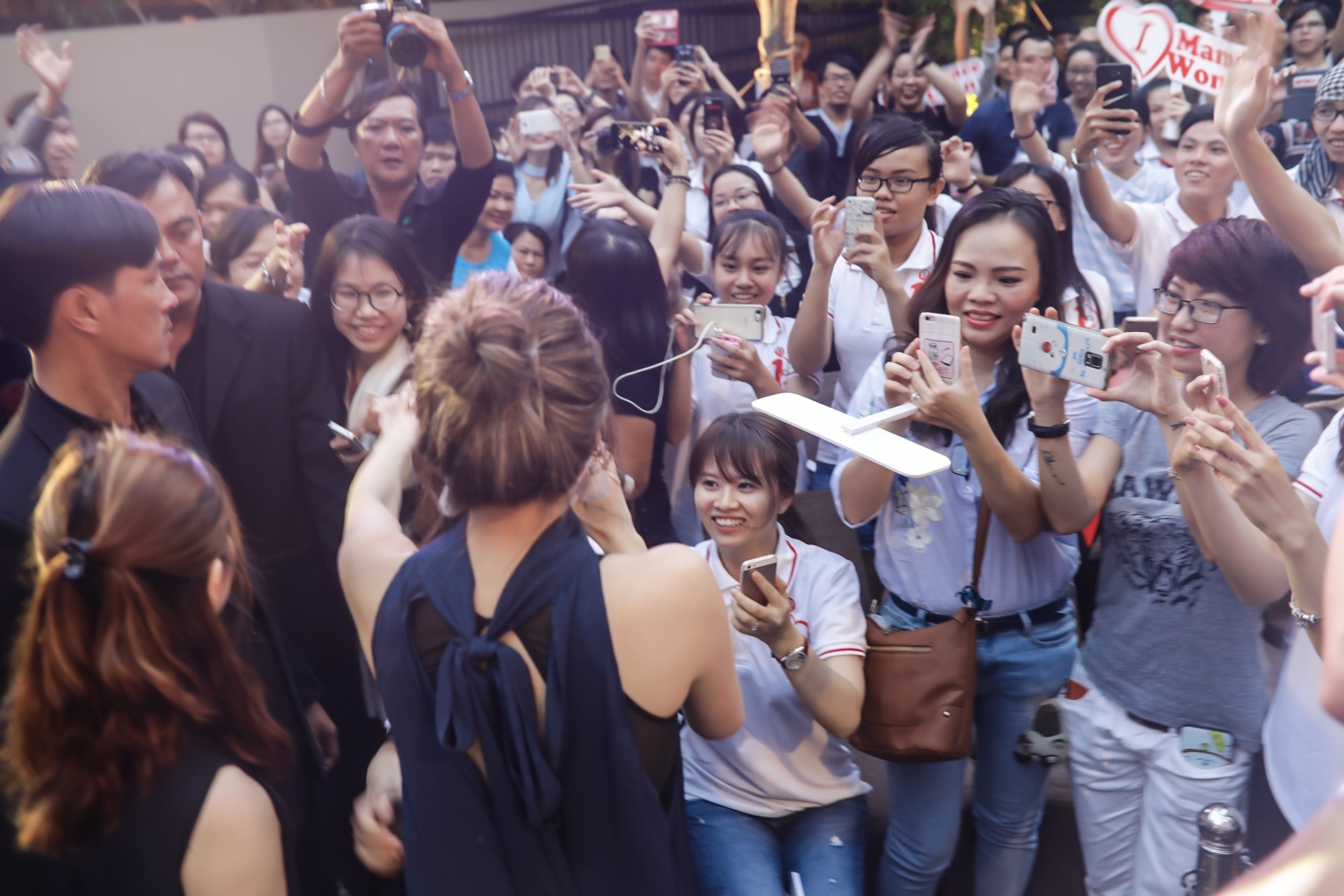 Hoa hau Hong Kong sang Viet Nam anh 10