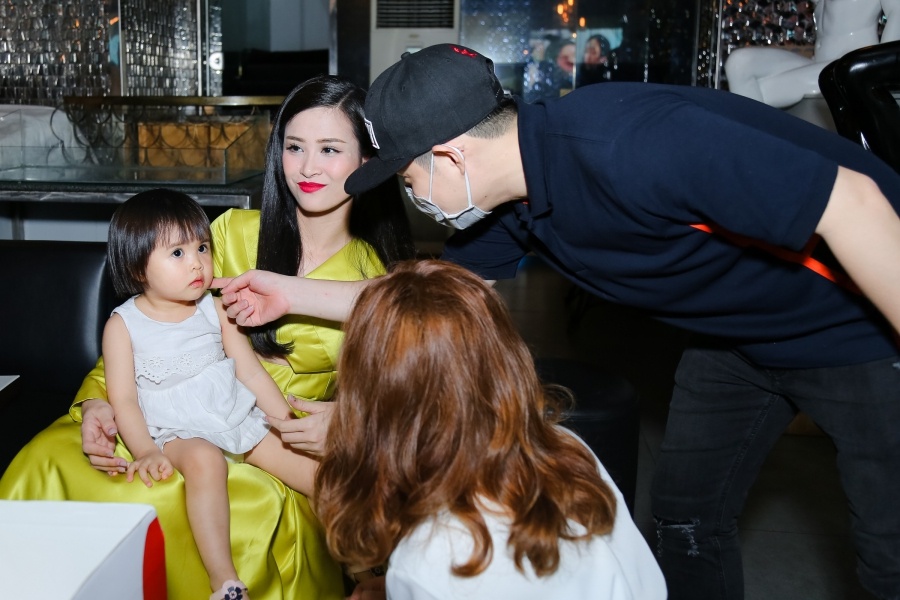 Dong Nhi hop fan anh 3