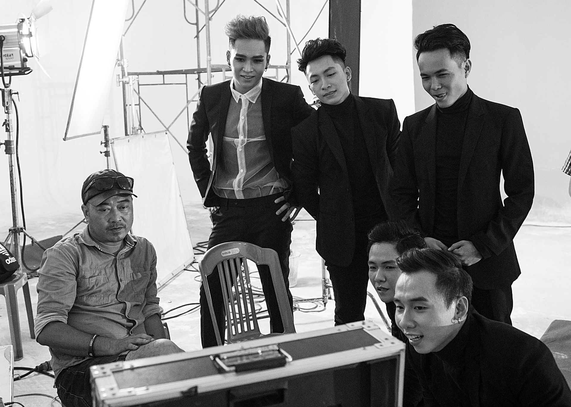 Bạch Công Khanh ra MV Good Boy Gone Bad  ảnh 8 Bach Cong Khanh ra MV Good Boy Gone Bad anh 8