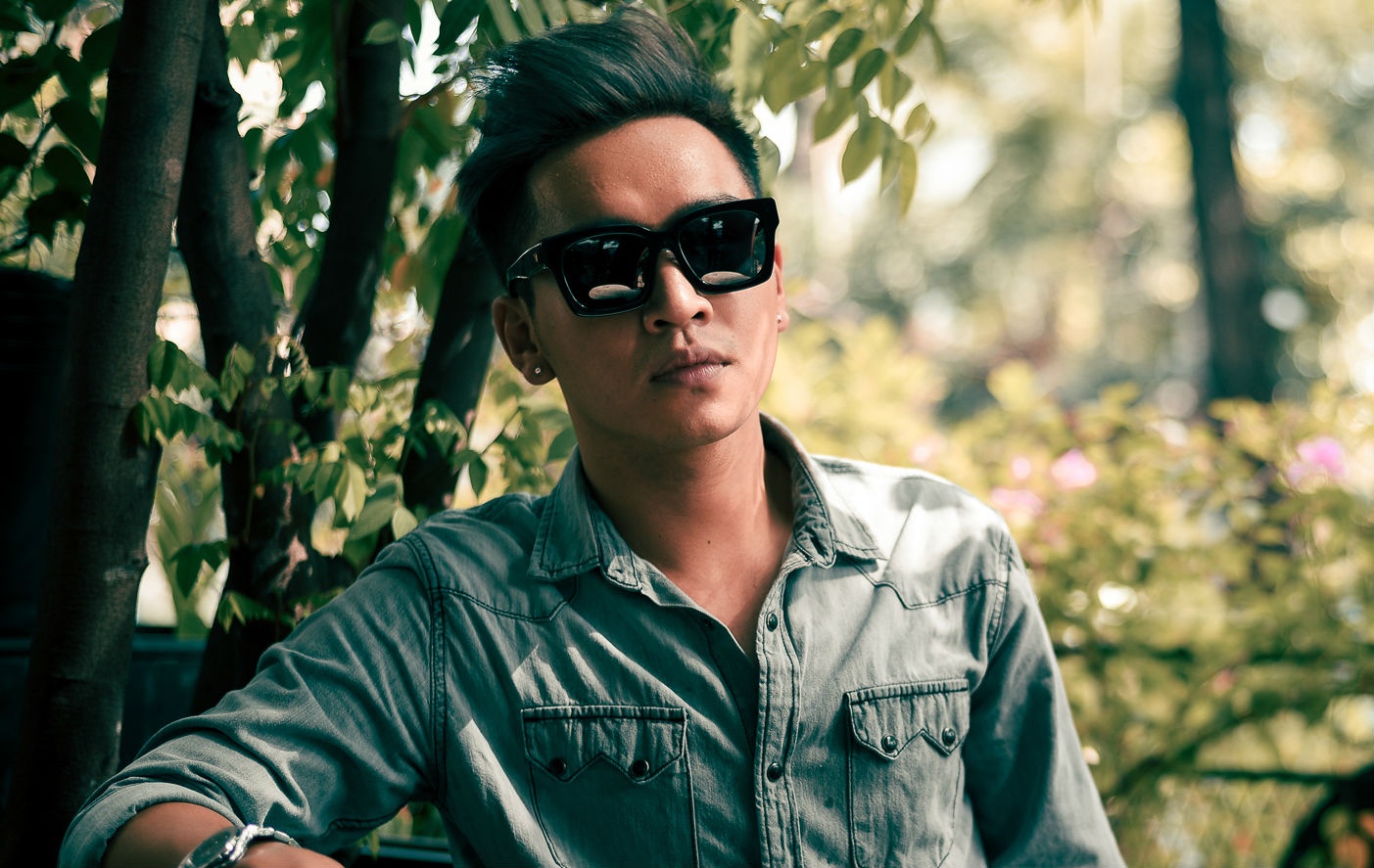 Bach Cong Khanh tam su ve viec bi moi nguoi hoi minh la ai hinh anh