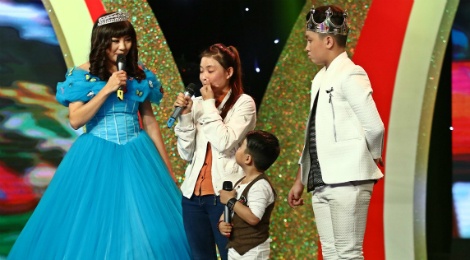 Cau be hu than xin dung cuoc thi vi khong du suc khoe hinh anh