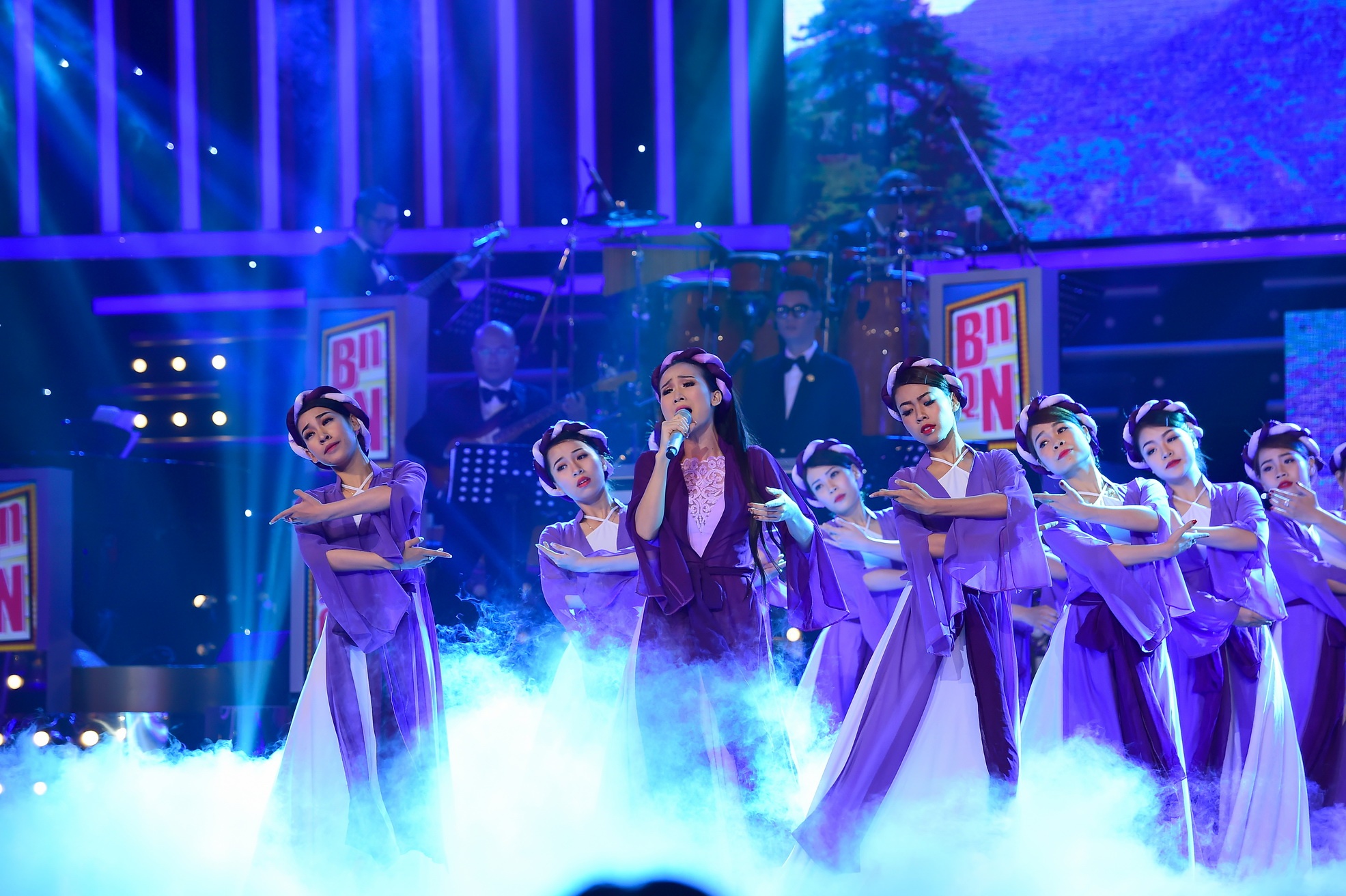 Chung ket Ban nhac quyen nang anh 11