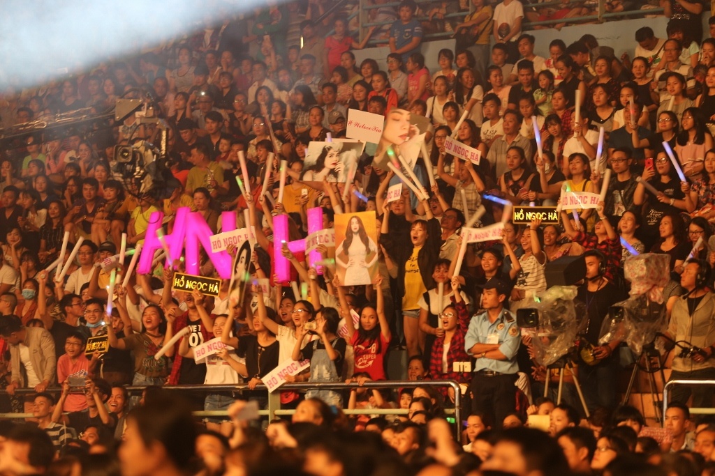 Minh Hằng tố Hà Hồ chèn ép ảnh 4 Minh Hang to Ha Ho chen ep anh 4