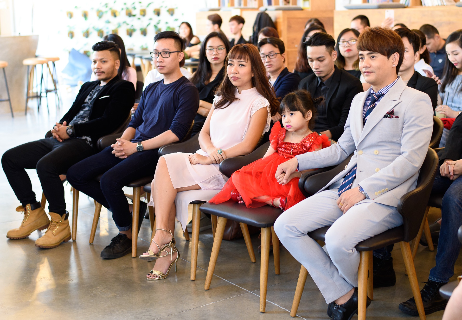 MV Xin lỗi con ảnh 4 MV Xin loi con anh 4