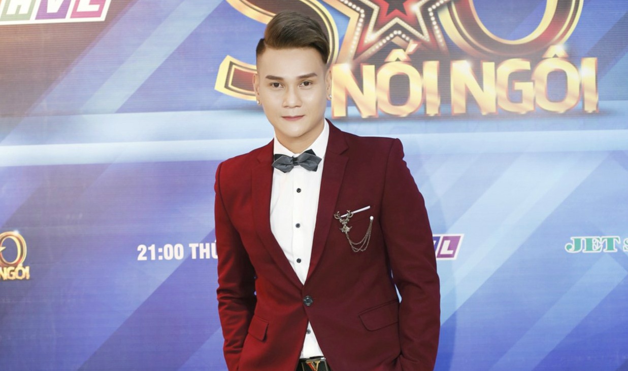 Ca si Trinh Tuan Vy ke lai phut giay mat me hinh anh