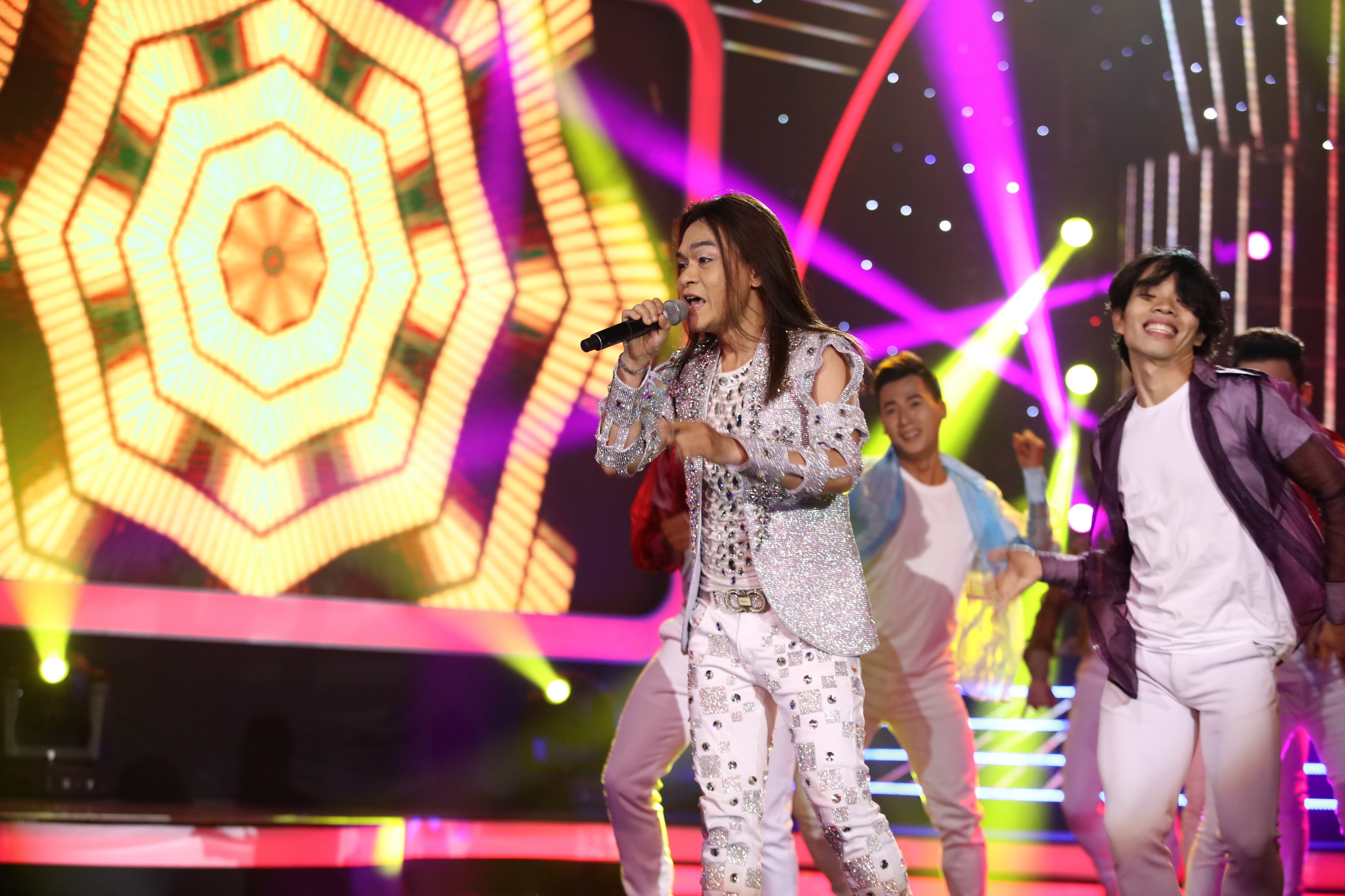 Tap 4 Guong mat than quen anh 10