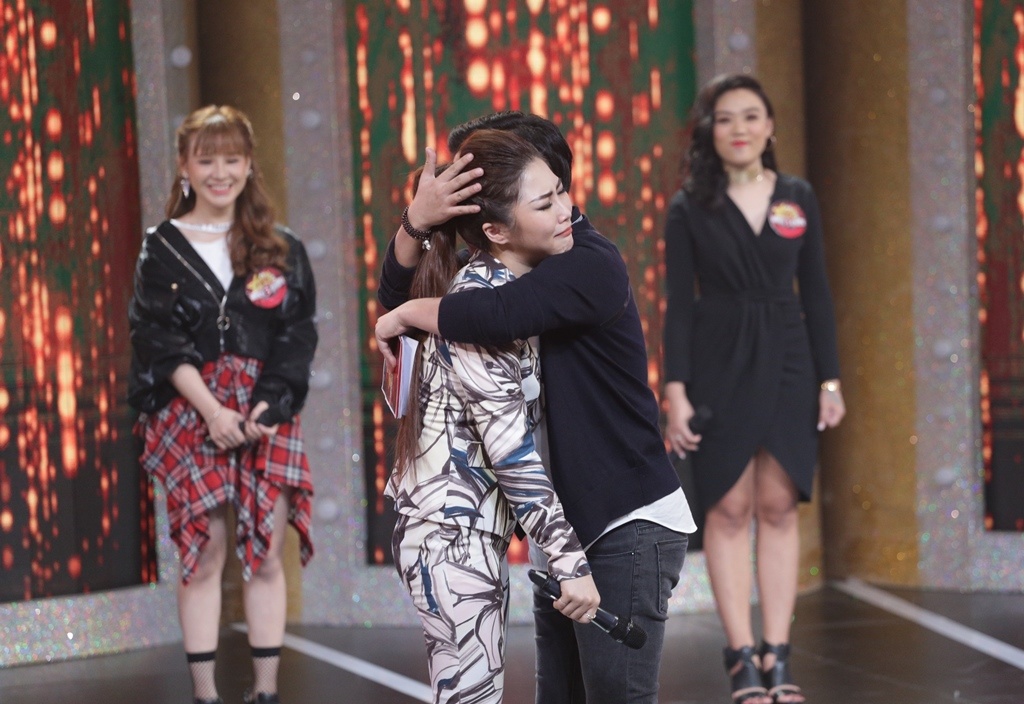 Tap 2 Ca si giau mat anh 3