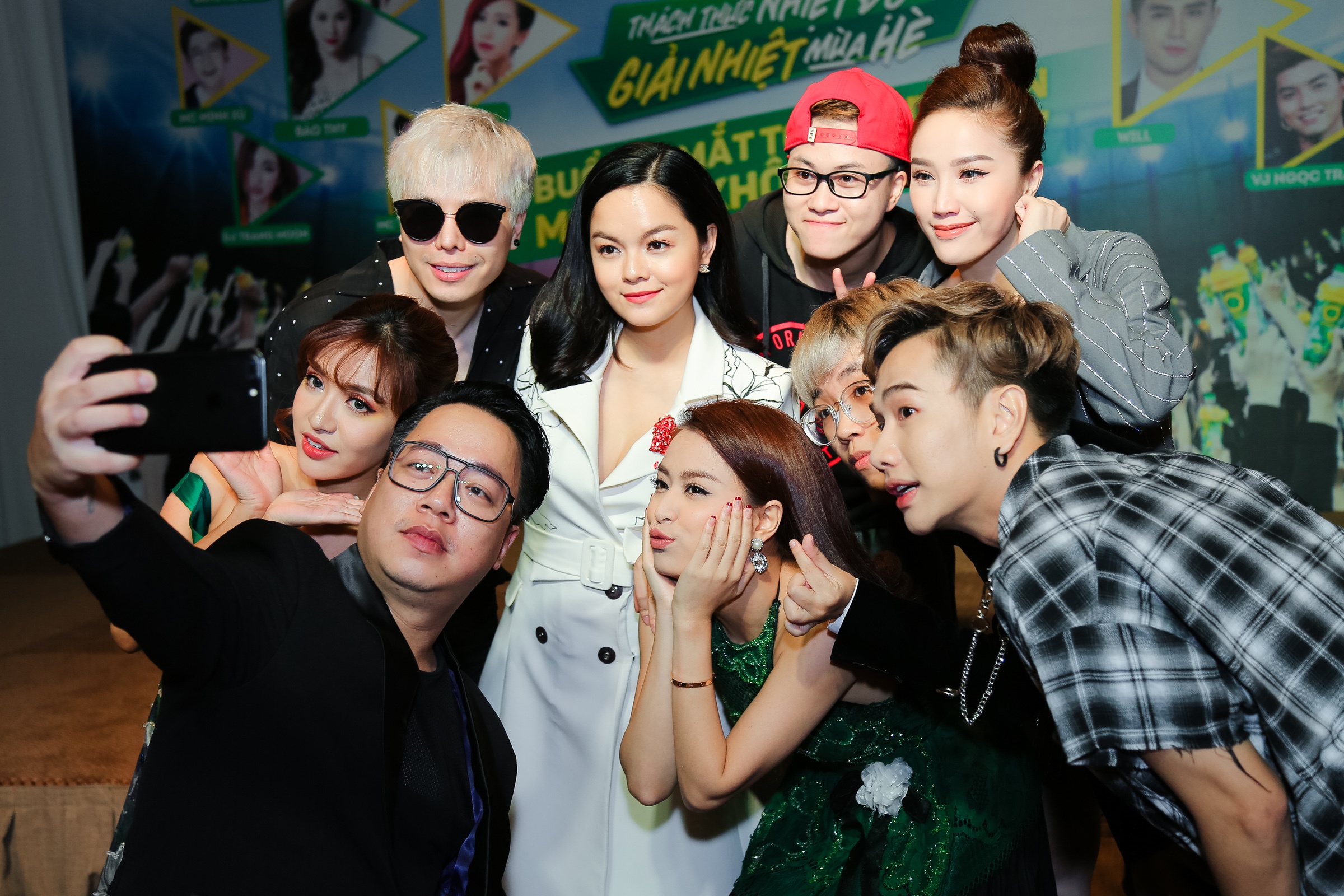 Sơn Tùng MTP hợp tác Phạm Quỳnh Anh ảnh 1 Son Tung MTP hop tac Pham Quynh Anh anh 1