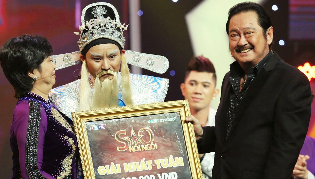 Hau due doan cai luong co Minh To trai long ve viec noi nghiep hinh anh