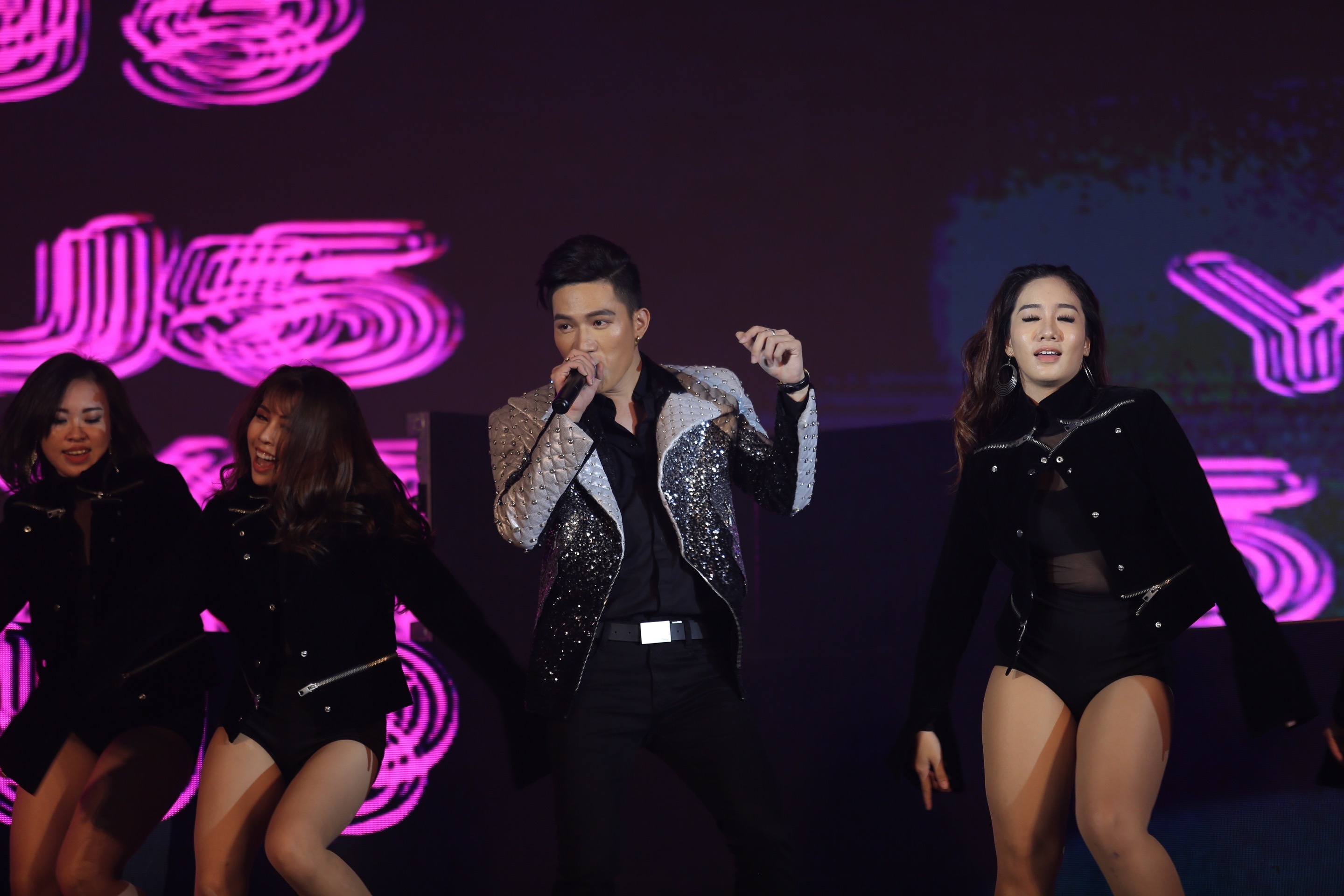 Dem nhac Brand New You anh 7