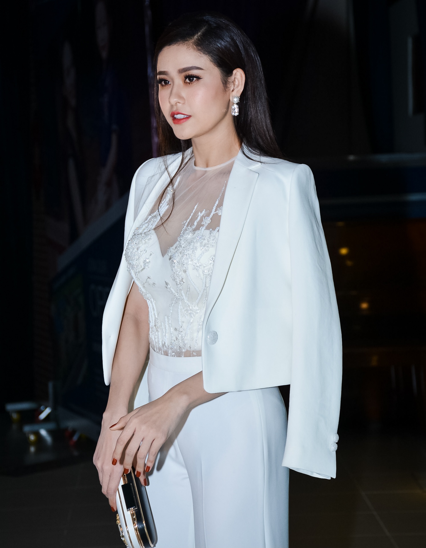 Trang Pháp ra MV Đừng để con một mình ảnh 5 Trang Phap ra MV Dung de con mot minh anh 5