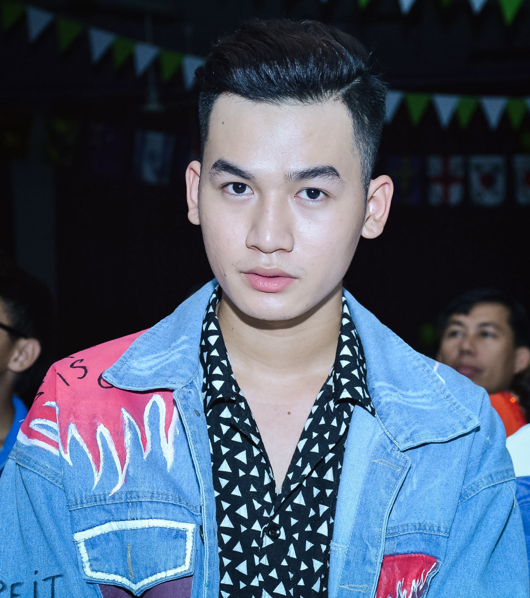 Trang Pháp ra MV Đừng để con một mình ảnh 12 Trang Phap ra MV Dung de con mot minh anh 12