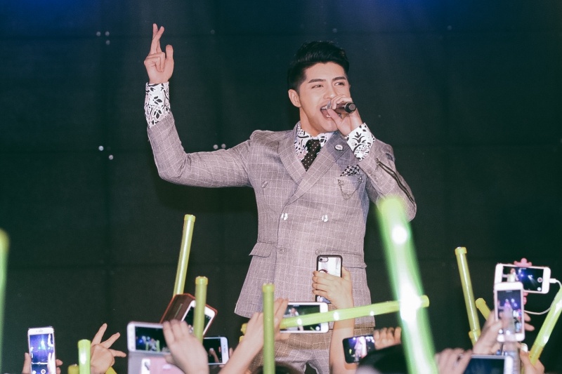 Noo Phước Thịnh họp fan ở Nhật ảnh 2 Noo Phuoc Thinh hop fan o Nhat anh 2