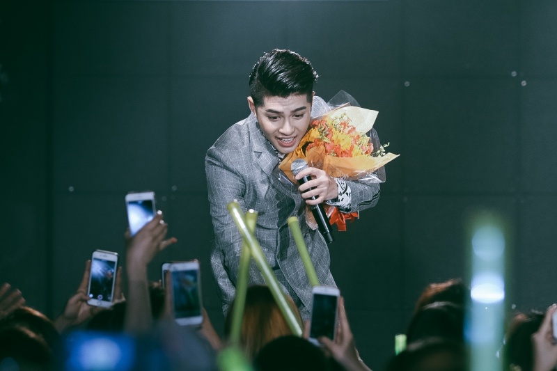 Noo Phước Thịnh họp fan ở Nhật ảnh 3 Noo Phuoc Thinh hop fan o Nhat anh 3