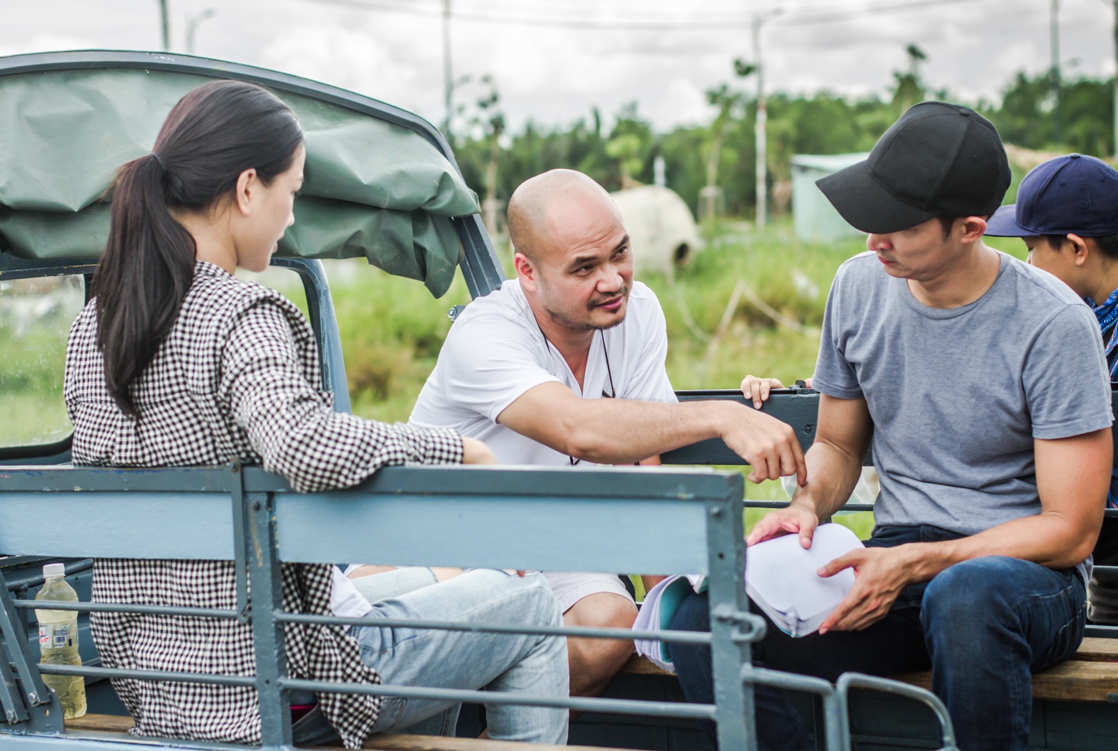 Dao dien Xom tro 3D chia se hau truong lam phim hinh anh