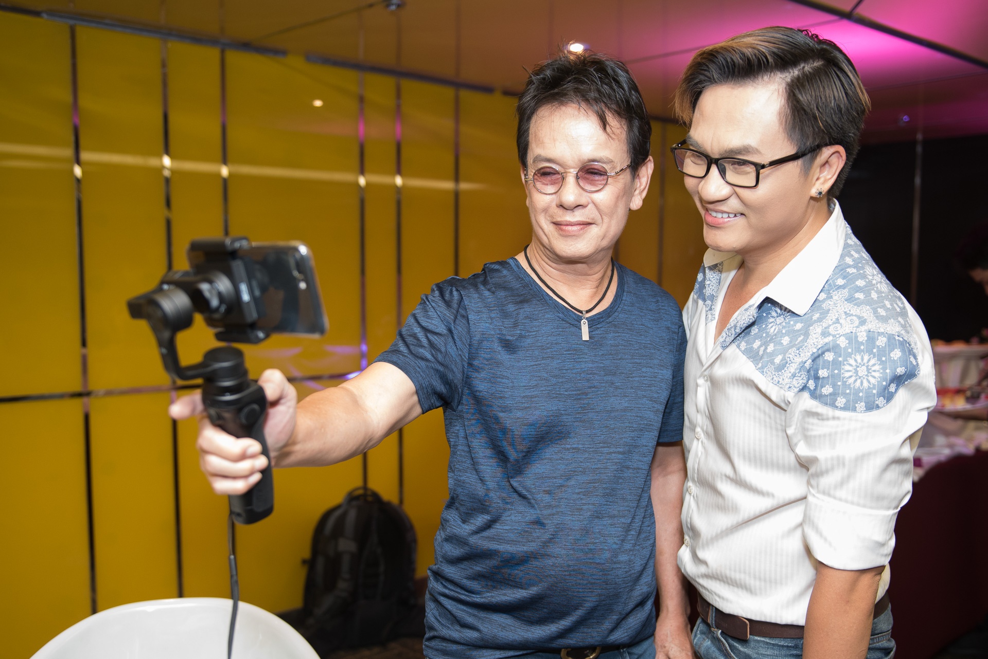 Dai Nghia dat show lam MC anh 1