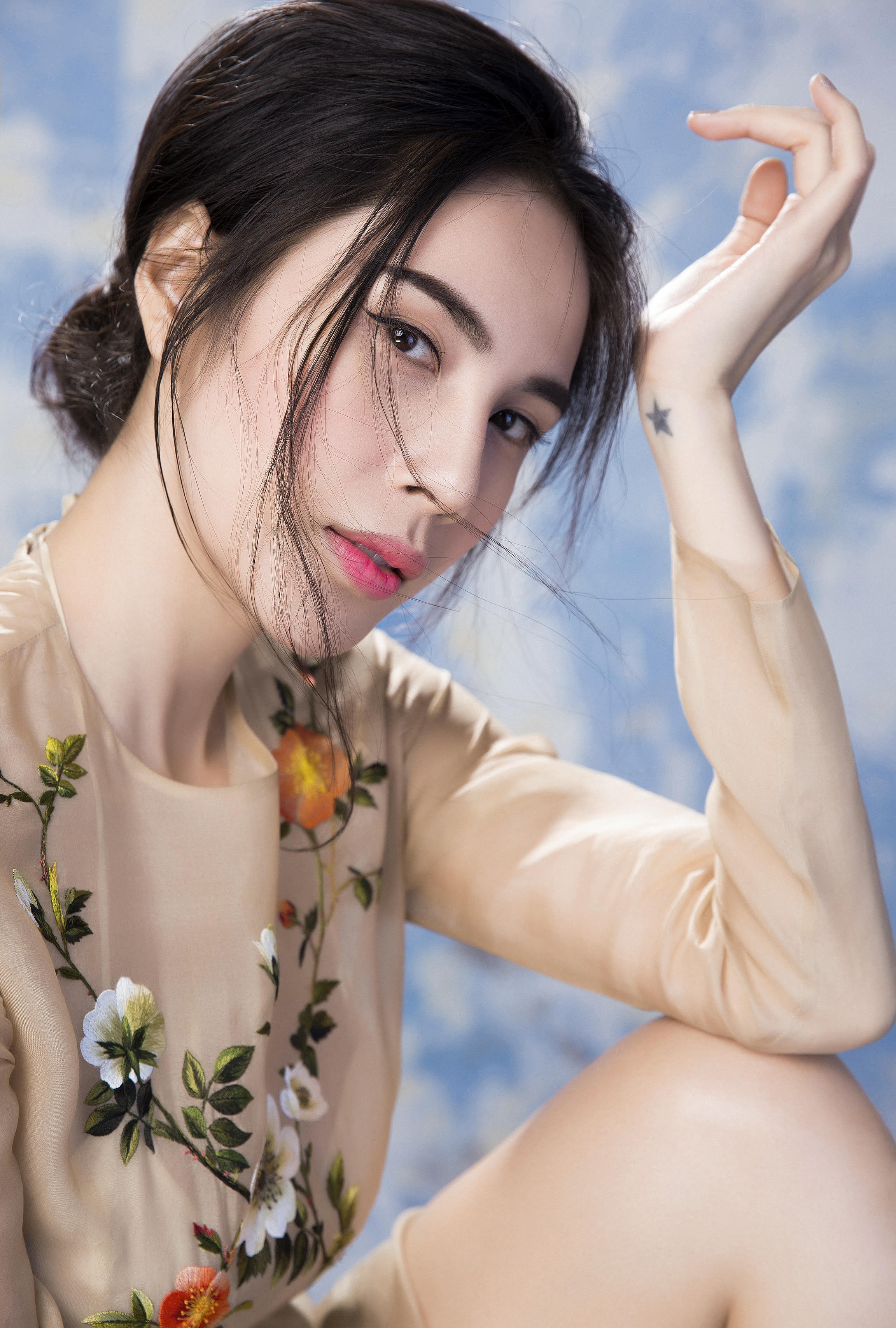 Thủy Tiên tung ca khúc Thư gửi anh ảnh 2 Thuy Tien tung ca khuc Thu gui anh anh 2