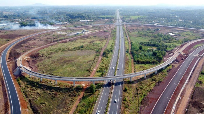 Oto duoc phep chay toi da 120 km/h tren cao toc Phan Thiet - Dau Giay hinh anh