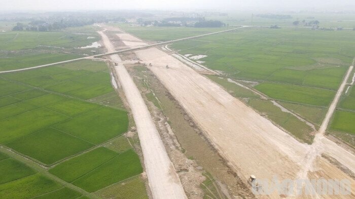 Ban giao gan 600 km mat bang cao toc Bac - Nam giai doan 2 hinh anh