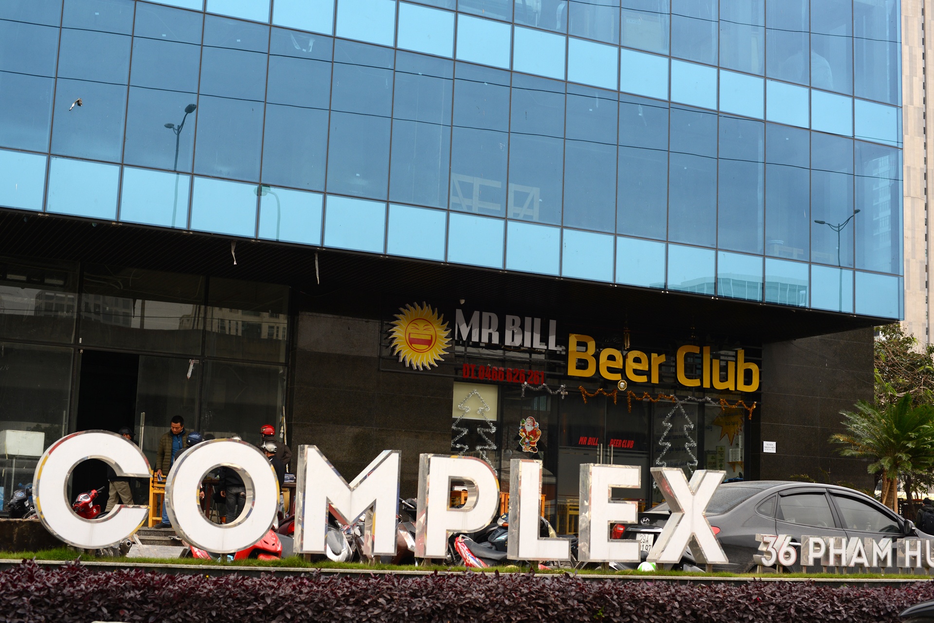 trung tam thuong mai,  chung cu dang thi cong anh 4