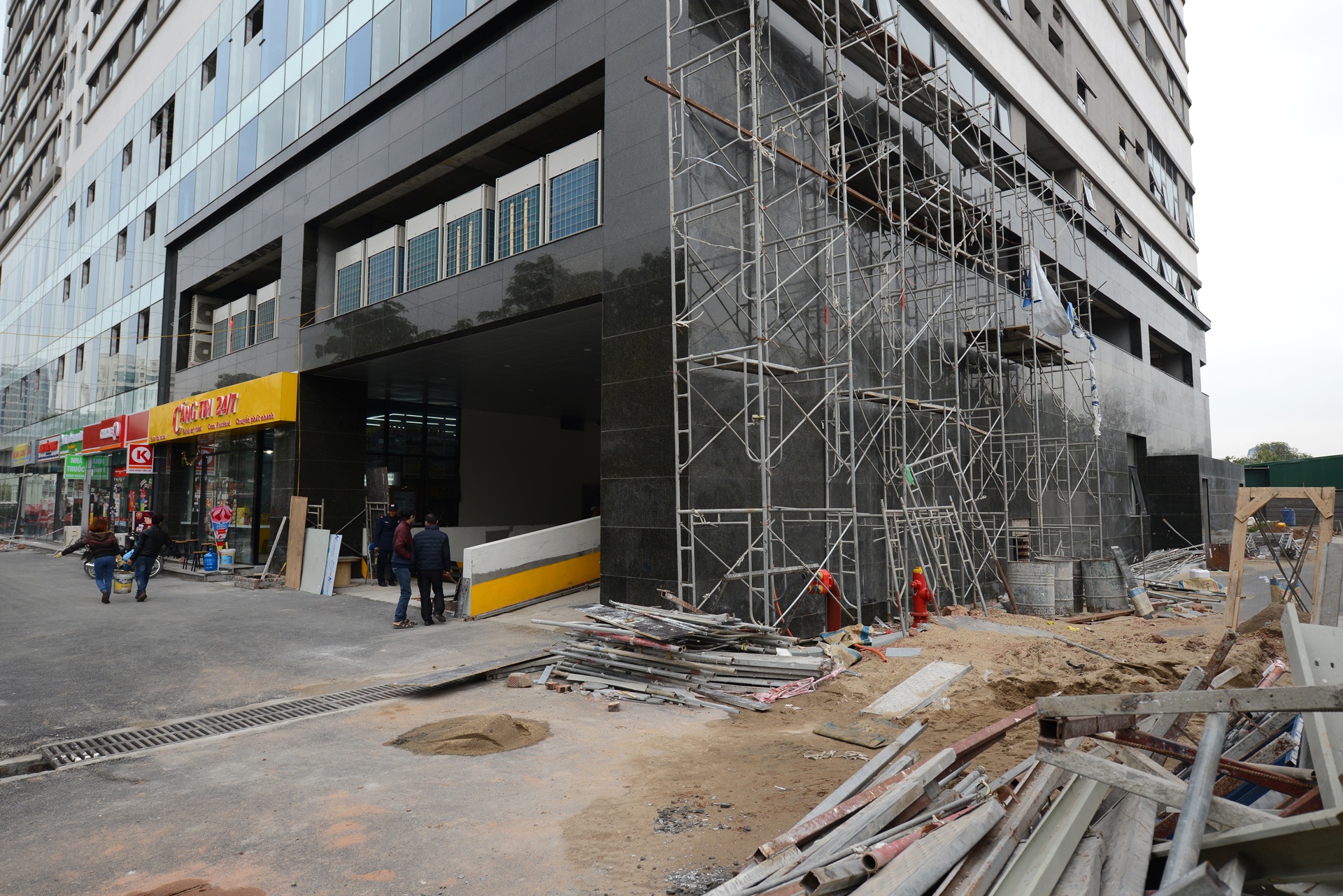 trung tam thuong mai,  chung cu dang thi cong anh 6