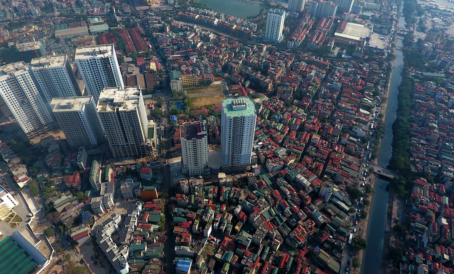 Pho nho gong minh ganh chung cu cao tang hinh anh