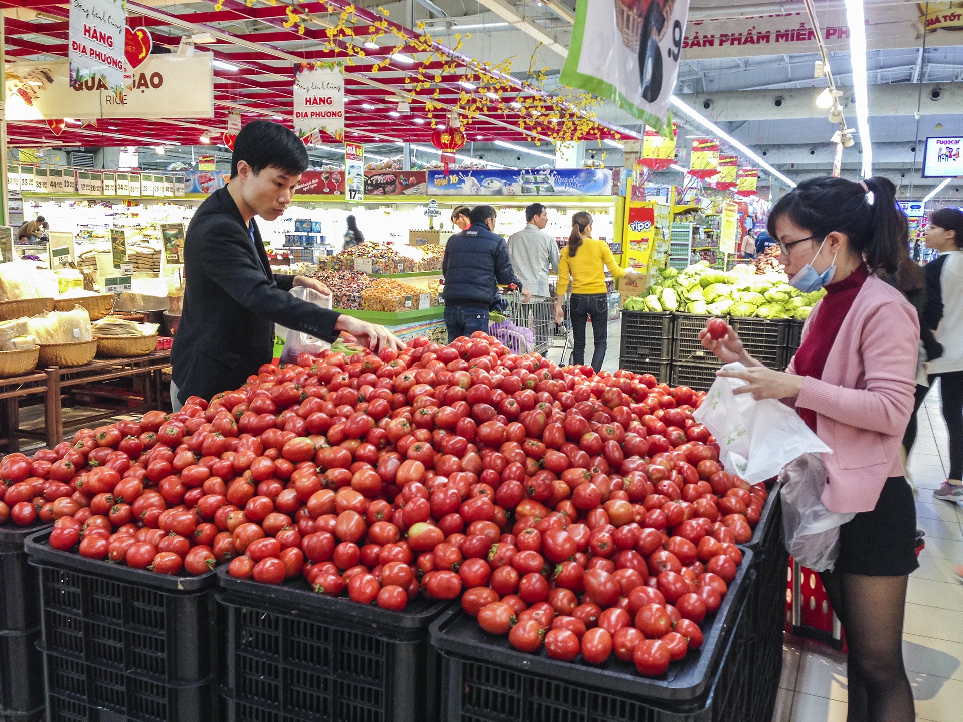 Mieng banh cua hang tien loi truoc khi 7-Eleven do bo hinh anh