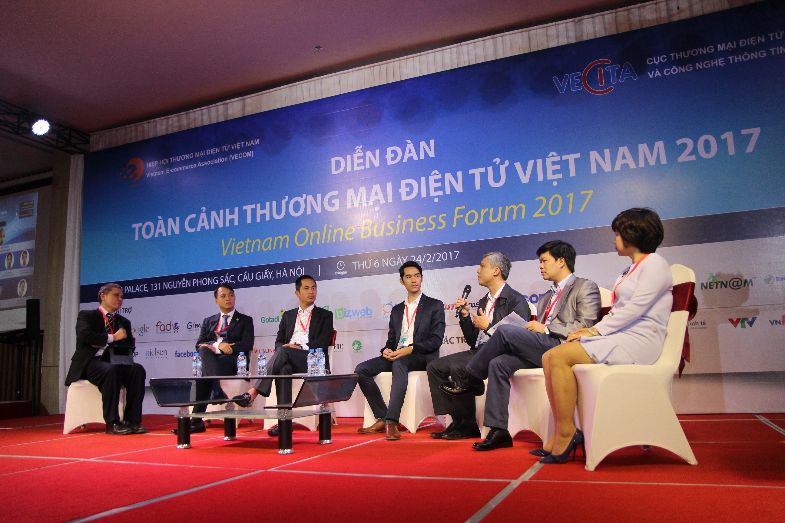 5 nam nua, thuong mai dien tu Viet Nam se dat 10 ty USD hinh anh