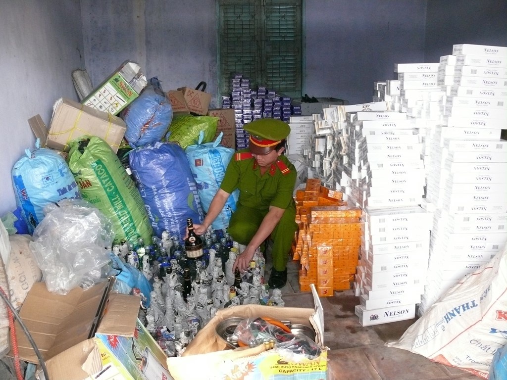 Moi ngay, mot tinh phat hien 12 vu buon lau, hang gia hinh anh