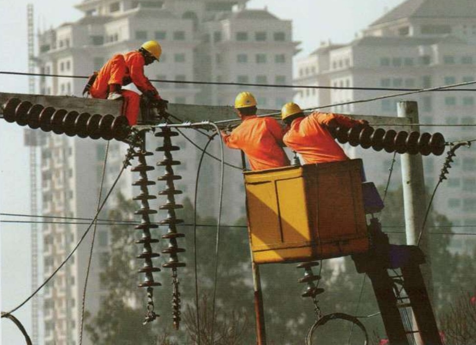 EVN dat doanh thu 12 ty USD nam 2016 hinh anh