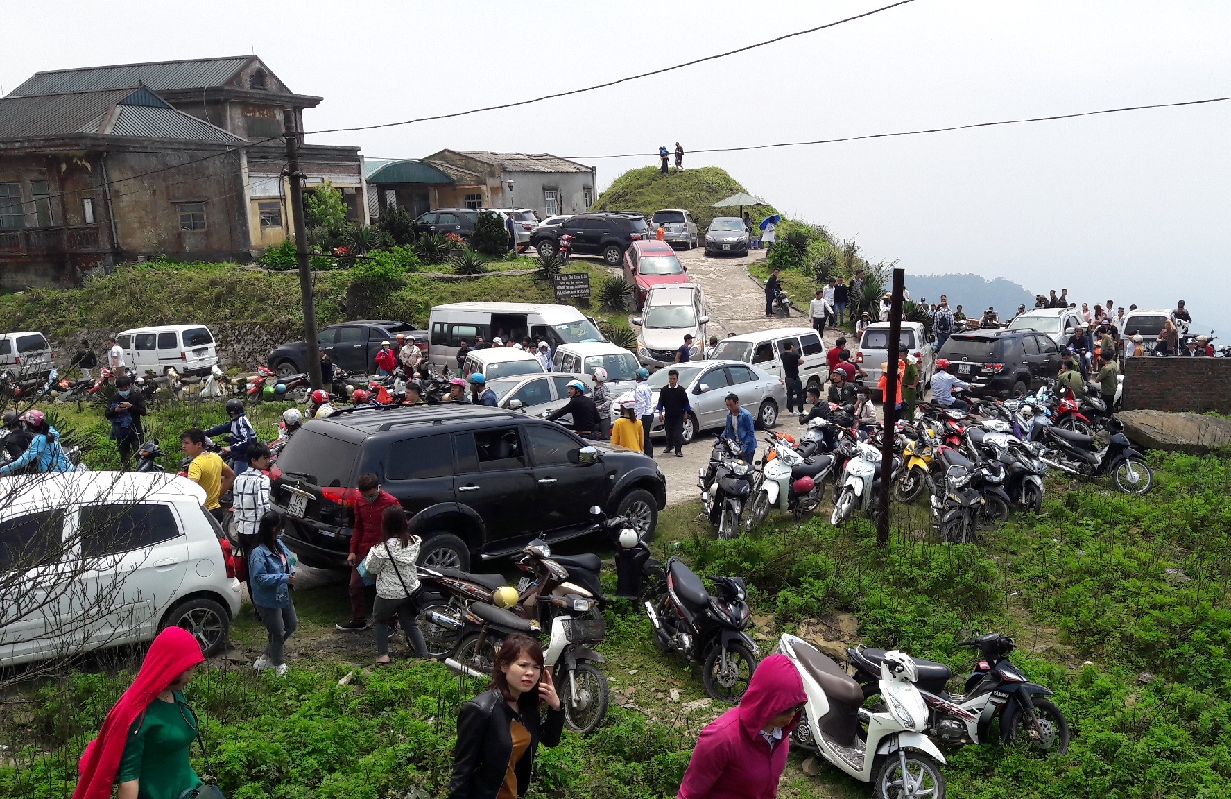 Dinh Mau Son 'that thu' ngay le 30/4 hinh anh