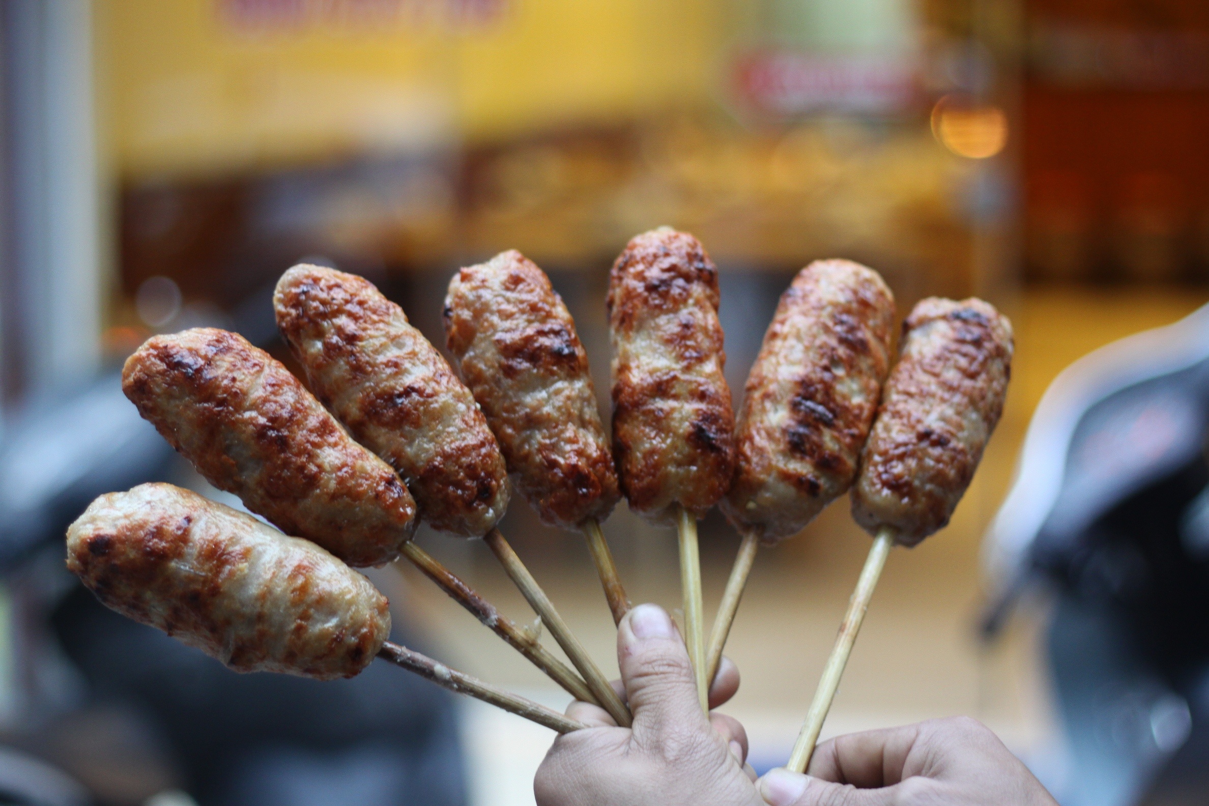 Cach lam giau cua nhung hang an thu chuc trieu moi ngay hinh anh