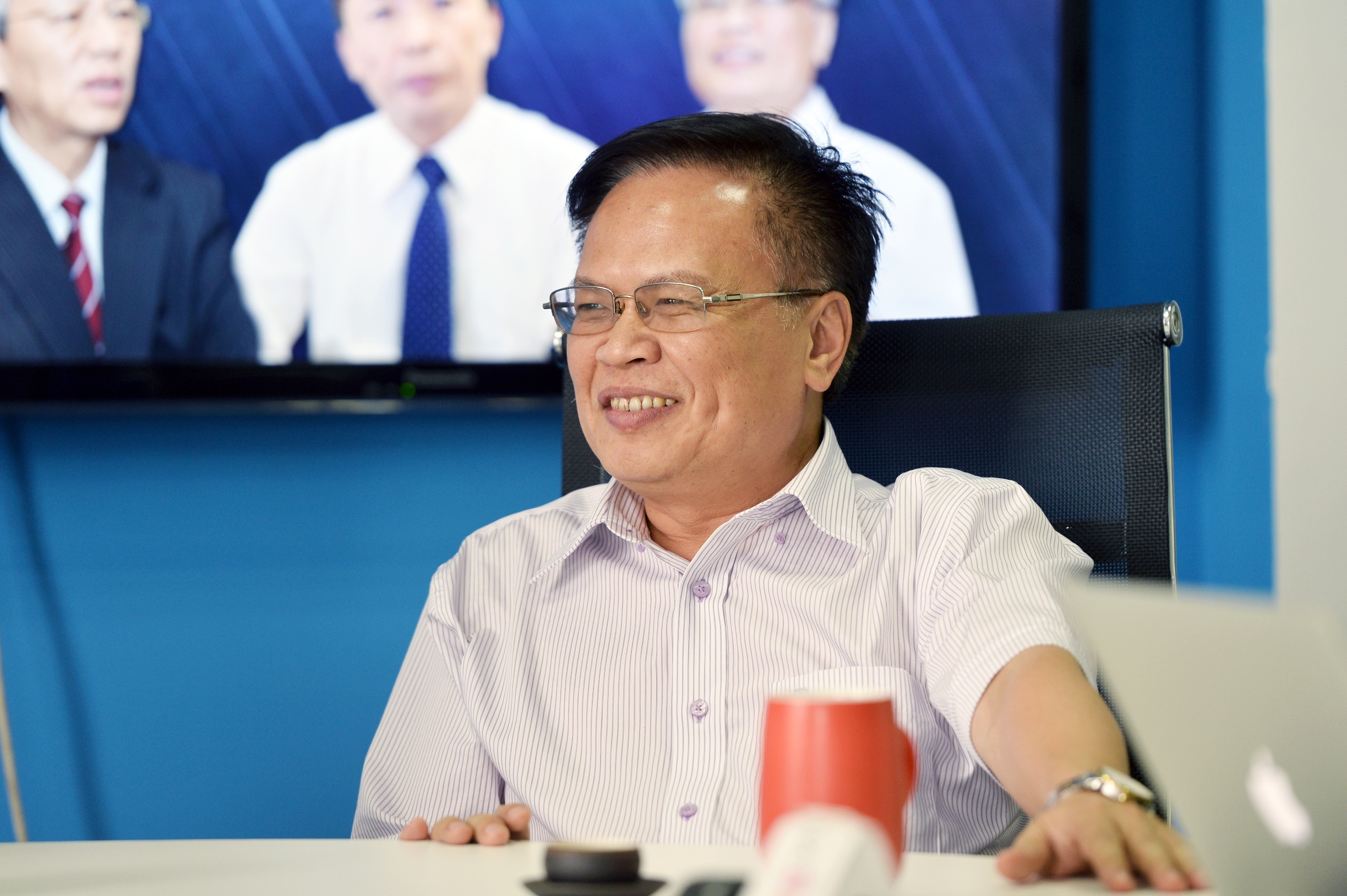 thu tuong voi doanh nghiep,  nguyen dinh cung anh 1