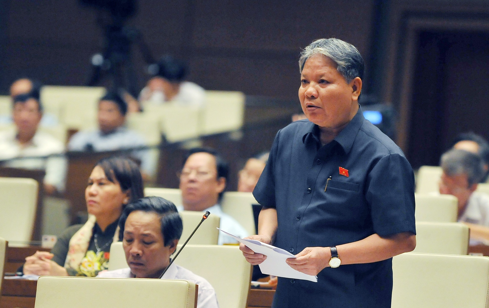 Nguyen Bo truong Ha Hung Cuong cam ket tra nha cong vu dau tuan toi hinh anh