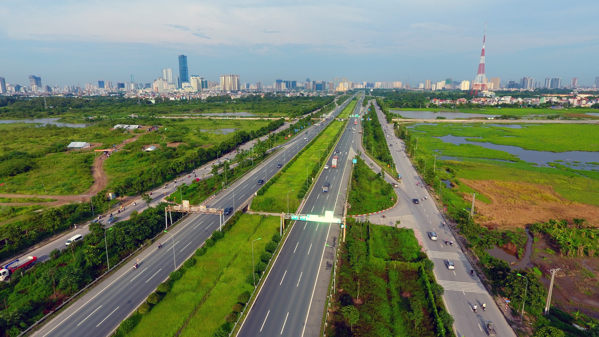 Nguoi nuoc ngoai day suc mua can ho tai Sai Gon hinh anh