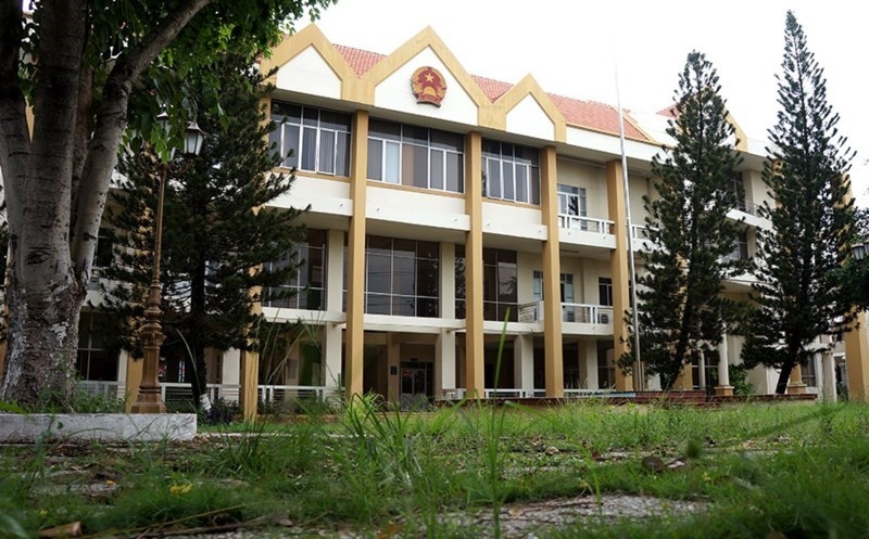 Mot phu nu tra gan 260 ty dong mua 4 tru so cong vu cu hinh anh