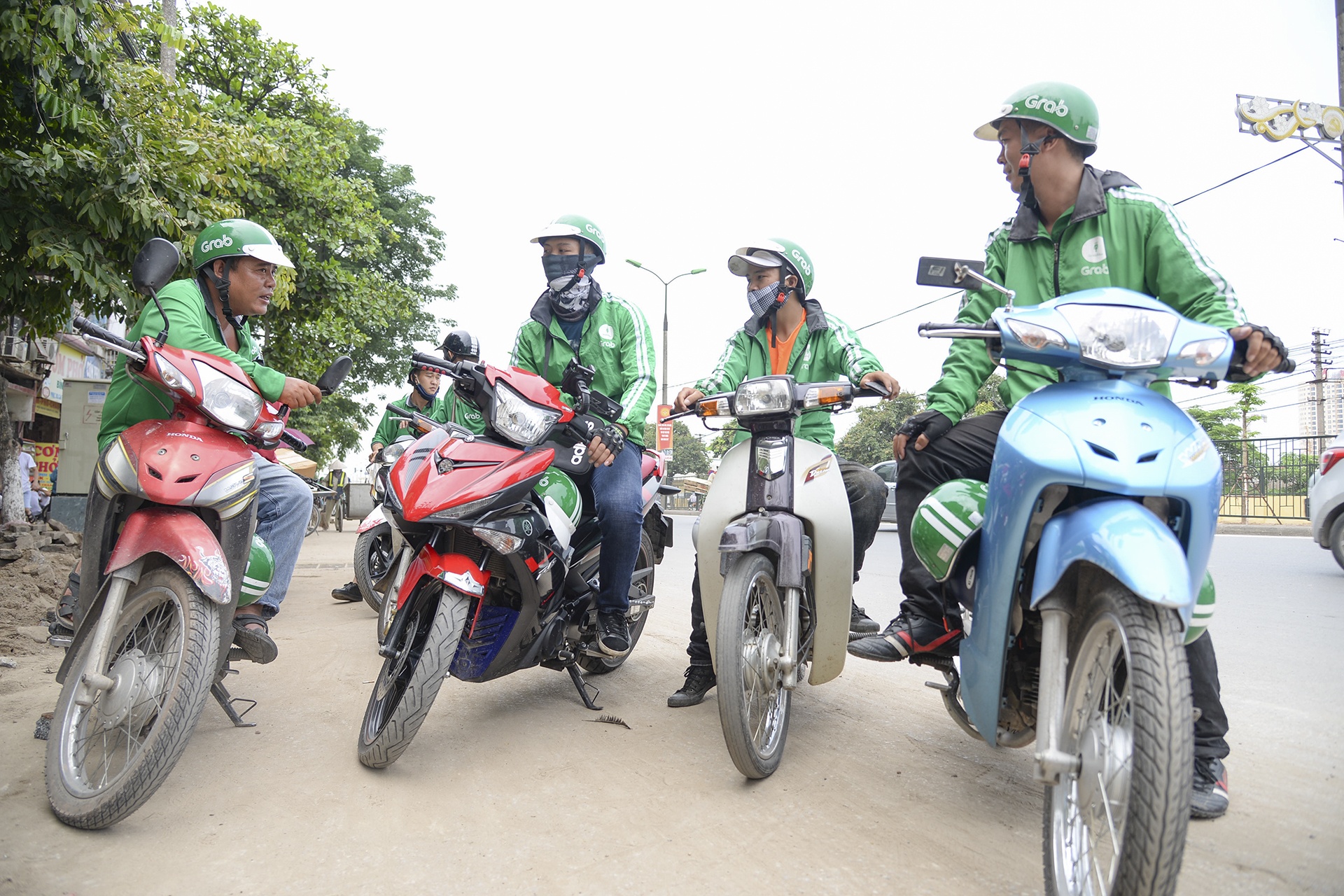 thủ tướng trả lời chât vấn về grab uber ảnh 1 thu tuong tra loi chat van ve grab uber anh 1