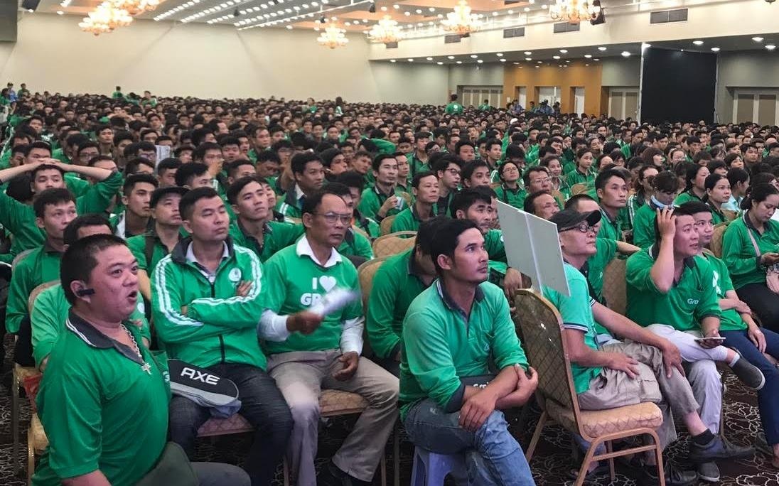 Grab tang chiet khau them 5%, tai xe lo lang hinh anh