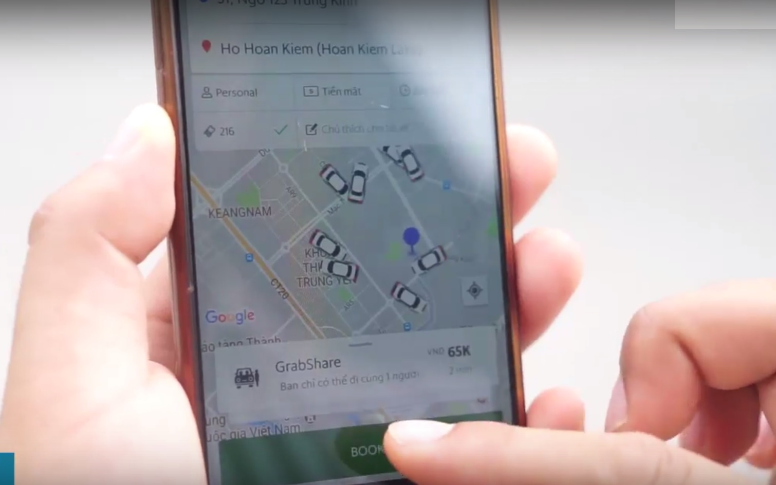 Trai nghiem dich vu di chung xe dang bi tuyt coi cua Uber, Grab hinh anh