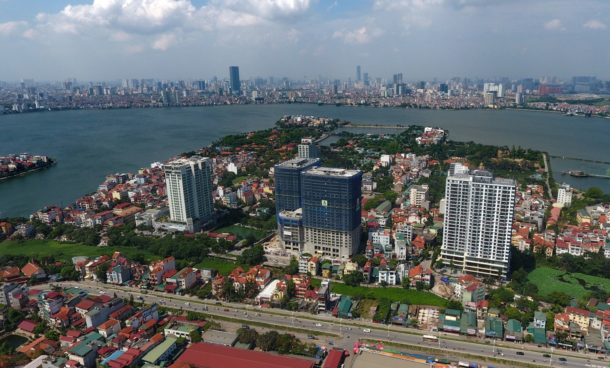 3 sieu du an cua Tan Hoang Minh tai Ha Noi bi xu phat 275 trieu dong hinh anh