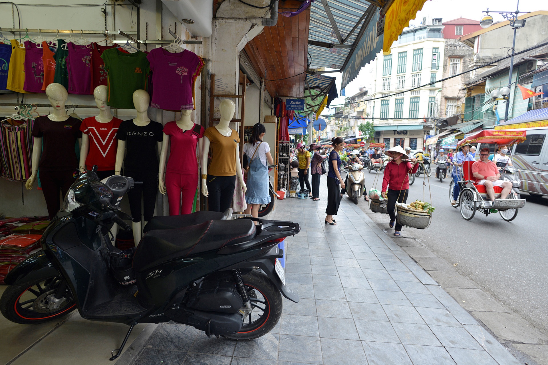 cam ban trai cay via he ha noi anh 1