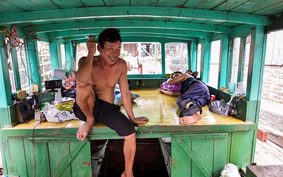 Danh thuc thuong cang dau tien Van Don hinh anh