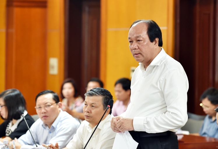 Dung bat doanh nghiep ‘vat chan len co’ chay vay hinh anh