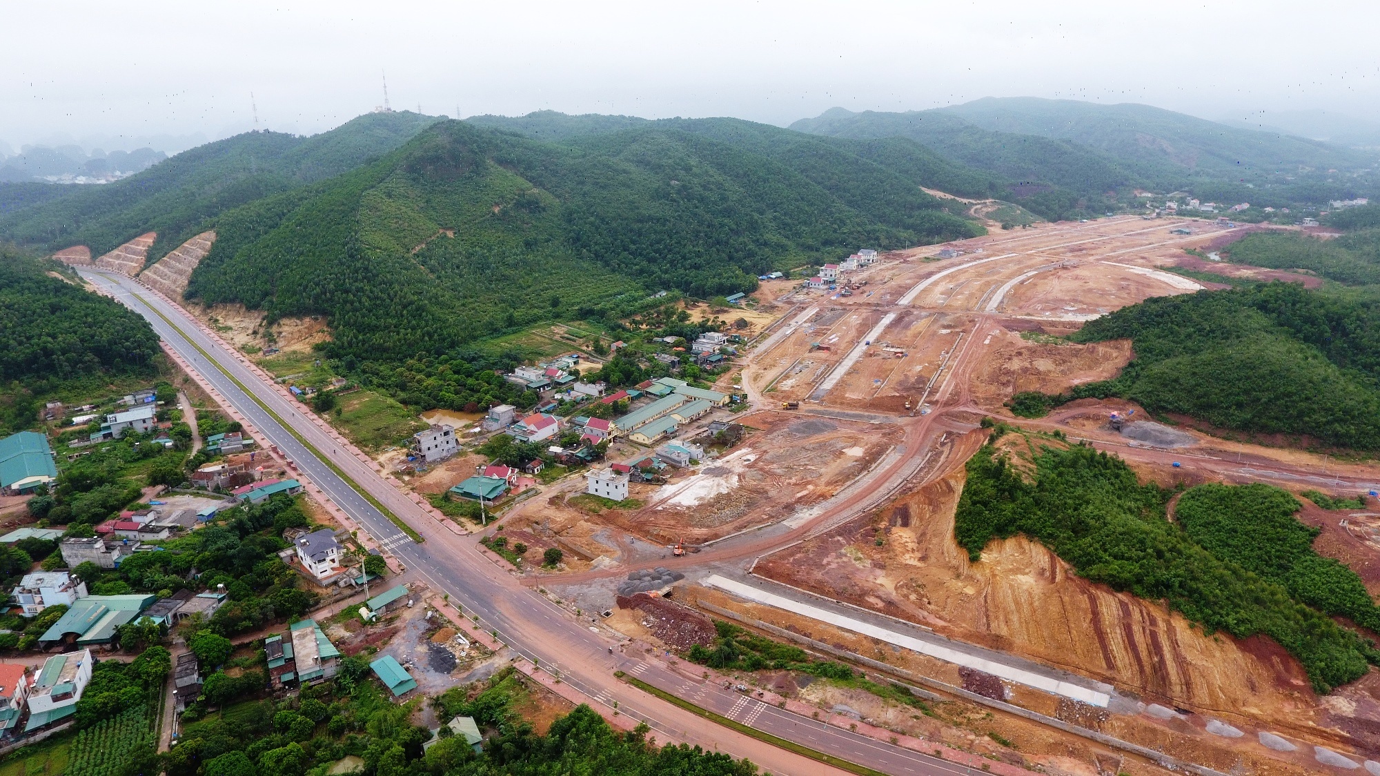 dac khu kinh te van don anh 2