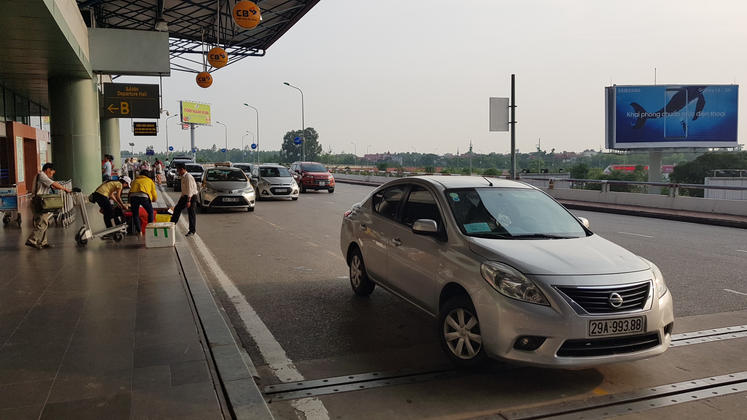 uber tinh tien map mo ra san bay anh 2